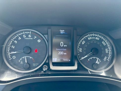 Used 2019 Toyota Tacoma TRD Sport w/ Technology Package AWD/4WD image 19