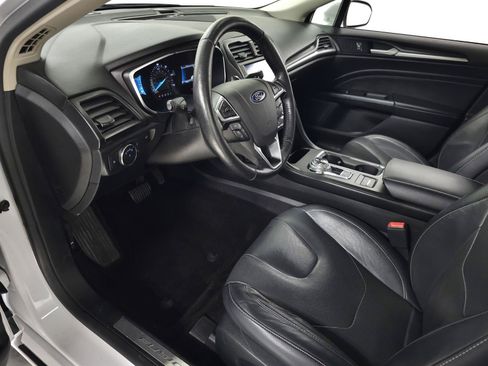 Used 2020 Ford Fusion Titanium FWD image 13