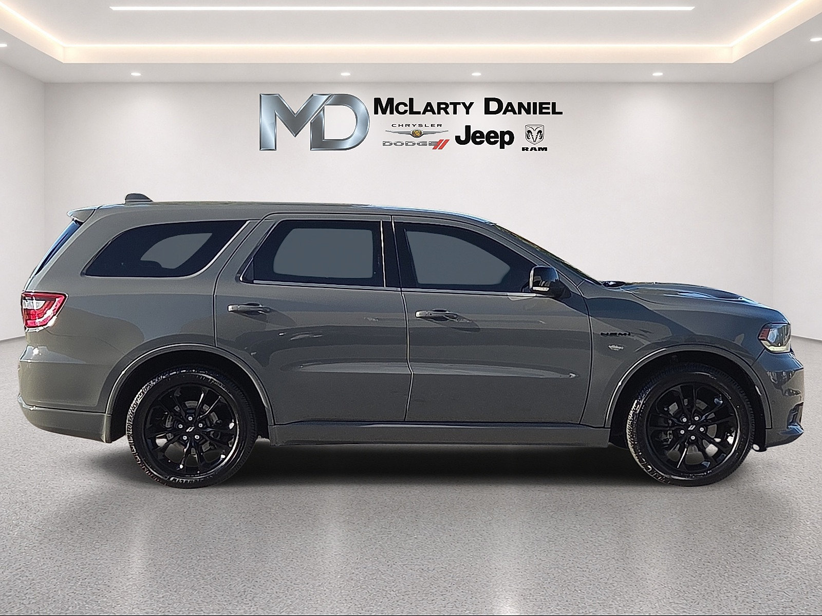 Used 2020 Dodge Durango R/T w/ Blacktop Package RWD image 6