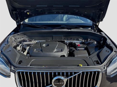 Used 2021 Volvo XC90 T5 Momentum w/ Climate Package image 33