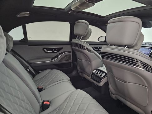 Certified 2024 Mercedes-Benz S 500 4MATIC image 22