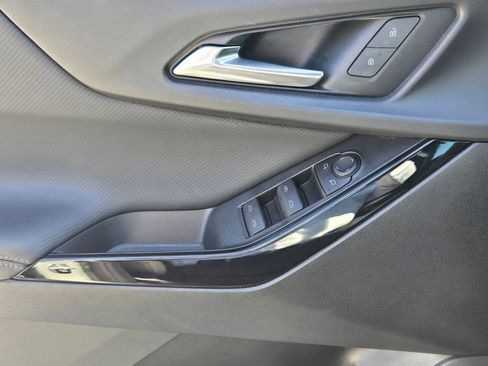 Used 2025 Chevrolet Equinox LT w/ Safety and Technology Package image 26