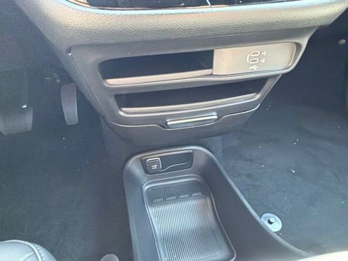 New 2027 Chrysler Pacifica Select FWD image 20