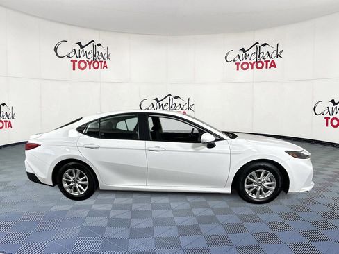 Used 2025 Toyota Camry LE image 8