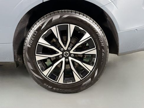 Certified 2023 Volvo XC60 B5 Plus w/ Climate Package image 30