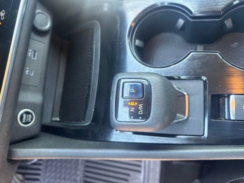 Used 2021 Nissan Rogue S image 25