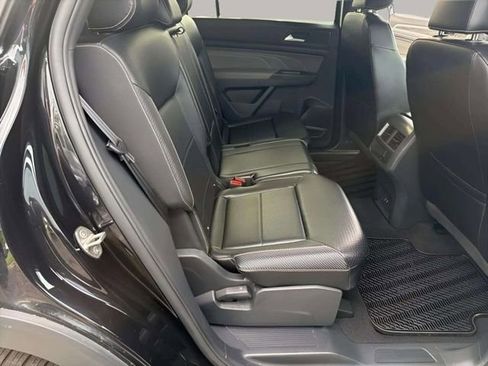Used 2022 Volkswagen Atlas Cross Sport SE AWD/4WD image 18