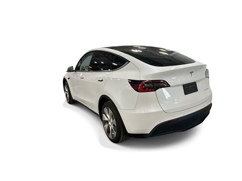 Certified 2021 Tesla Model Y Long Range AWD/4WD image 4