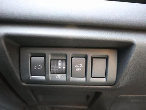 Used 2025 Subaru Outback Premium w/ Popular Package #1A image 29