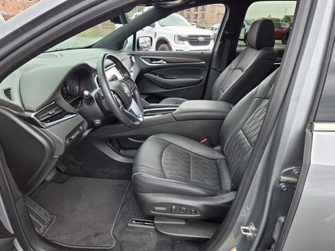 Used 2023 Buick Enclave Avenir w/ Avenir Technology Package AWD/4WD image 10