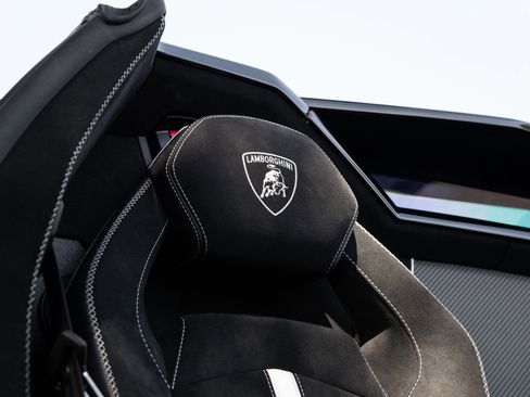 Used 2020 Lamborghini Aventador SVJ AWD/4WD image 77