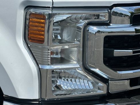 Used 2022 Ford F250 Lariat w/ Chrome Package AWD/4WD image 12