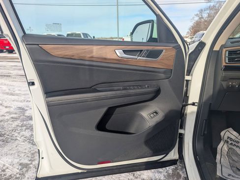 Used 2024 Volkswagen Atlas SE image 7