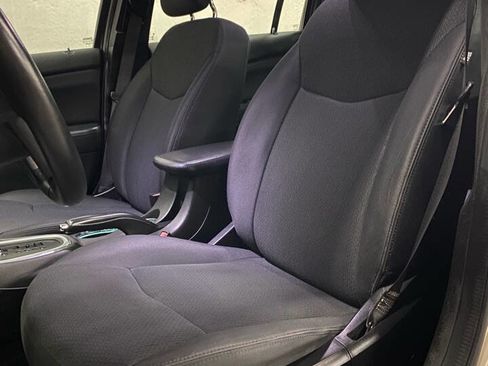 Used 2014 Chrysler 200 Touring image 9