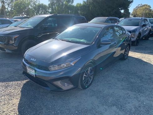 Used 2023 Kia Forte LXS FWD image 1