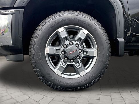 New 2026 GMC Sierra 2500 SLT AWD/4WD image 15