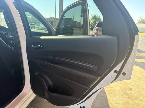 Used 2023 Dodge Durango GT RWD image 2