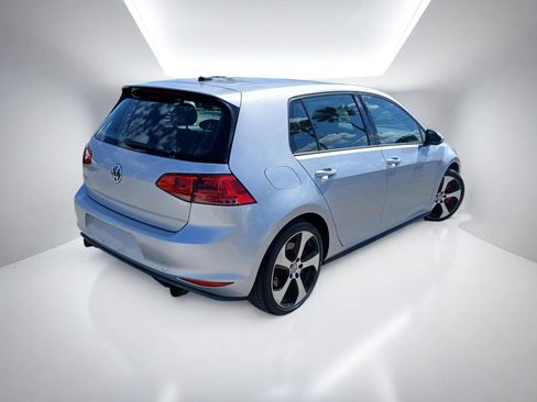 Used 2017 Volkswagen GTI SE FWD image 5