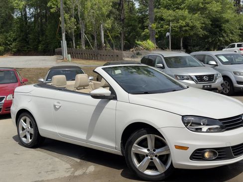 Used 2012 Volkswagen Eos Lux image 3