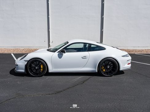 Used 2016 Porsche 911 R RWD image 2