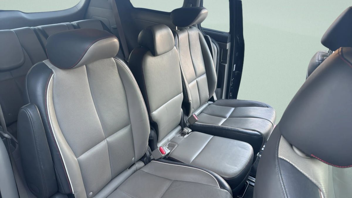 Used 2016 Kia Sedona SX FWD image 18