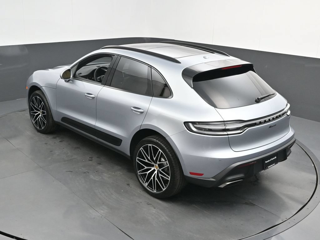 New 2026 Porsche Macan AWD/4WD image 28