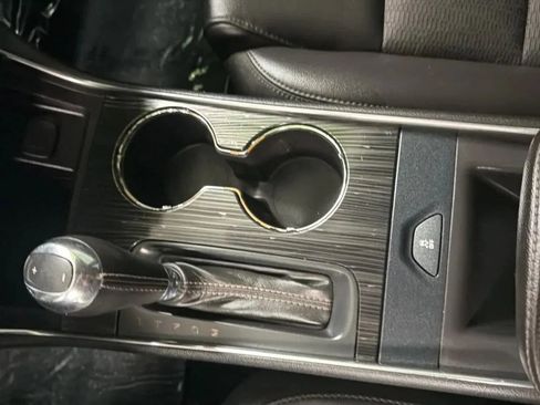 Used 2018 Chevrolet Impala LT FWD image 12