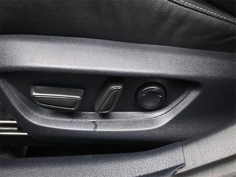 Certified 2025 Toyota Camry SE image 33