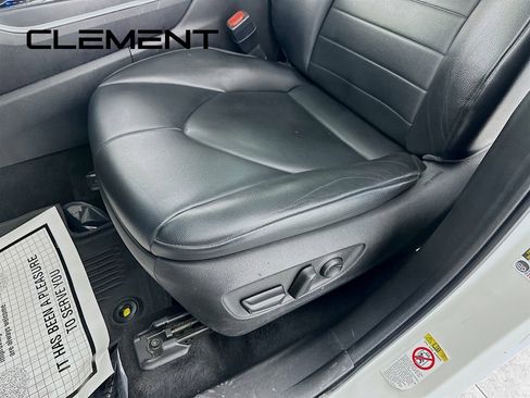 Used 2022 Toyota Highlander XLE image 29