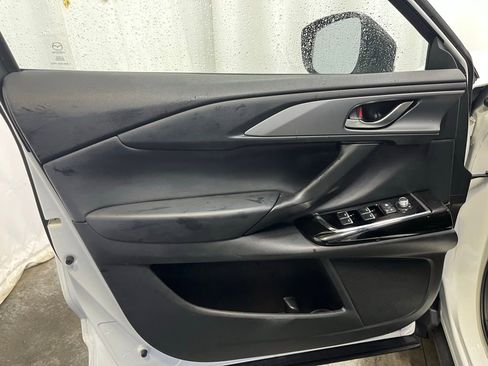 Used 2023 MAZDA CX-9 Touring image 9