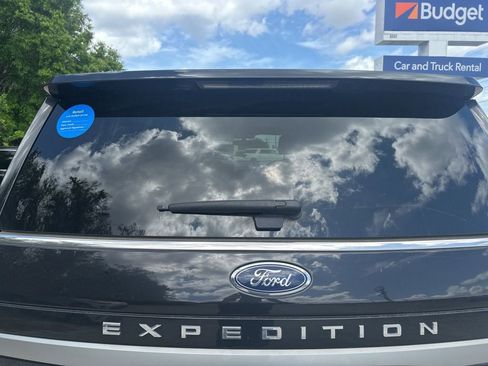 Used 2024 Ford Expedition Max XLT image 12