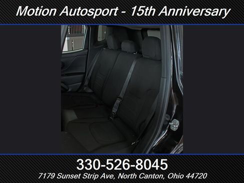 Used 2017 Jeep Renegade Altitude AWD/4WD image 30