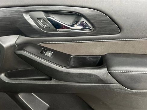 Used 2020 Chevrolet Traverse High Country image 22