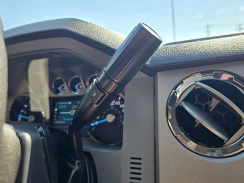 Used 2015 Ford F250 XLT w/ XLT Value Package AWD/4WD image 20