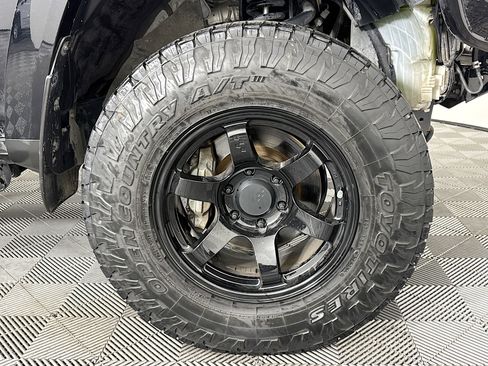 Used 2018 Toyota 4Runner TRD Off-Road image 30