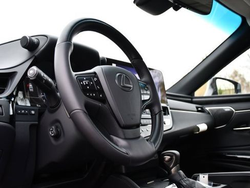 New 2025 Lexus ES 350 Luxury image 11