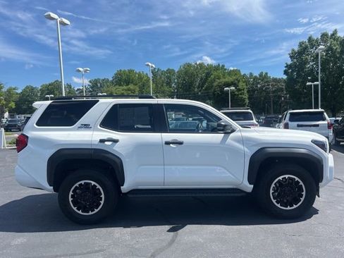 Used 2025 Toyota 4Runner TRD Off-Road AWD/4WD image 4