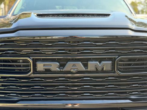 Used 2024 RAM 3500 Limited image 27