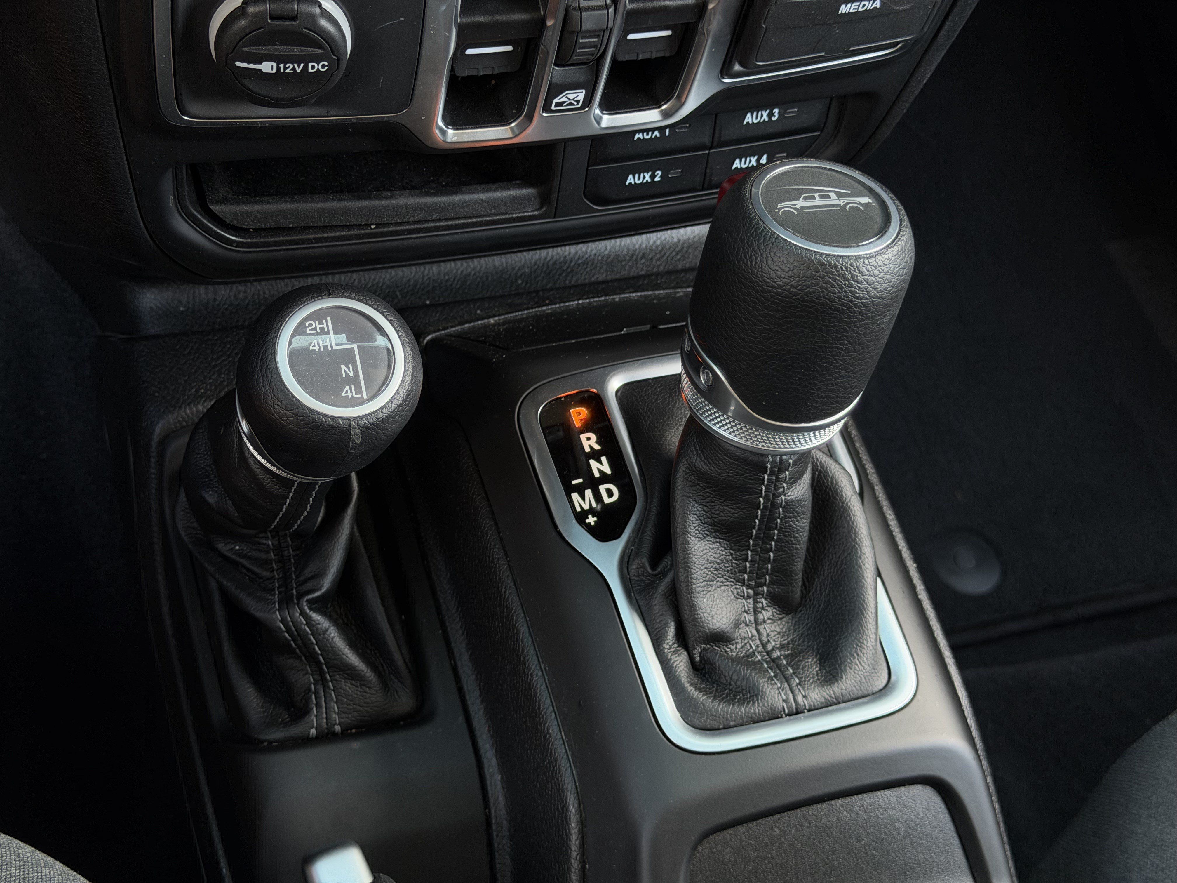Used 2025 Jeep Gladiator Sport AWD/4WD image 26