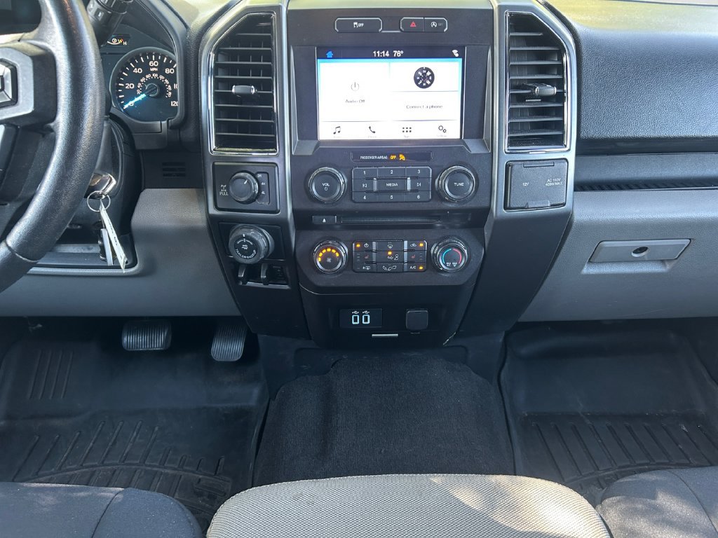 Used 2018 Ford F150 XLT w/ Equipment Group 302A Luxury AWD/4WD image 3
