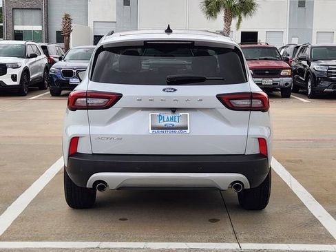 Used 2025 Ford Escape Active w/ Tech Pack #1 FWD image 6