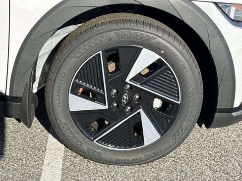 New 2025 Hyundai Ioniq 5 SEL image 12