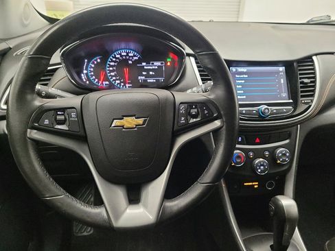 Used 2017 Chevrolet Trax LT w/ LT Convenience Package image 22