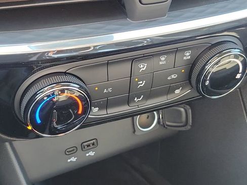 New 2026 Buick Encore GX Sport Touring FWD image 24