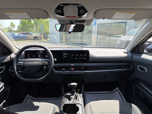 Used 2025 Kia K4 FWD image 22