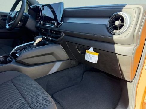 New 2025 Chevrolet Colorado LT image 11