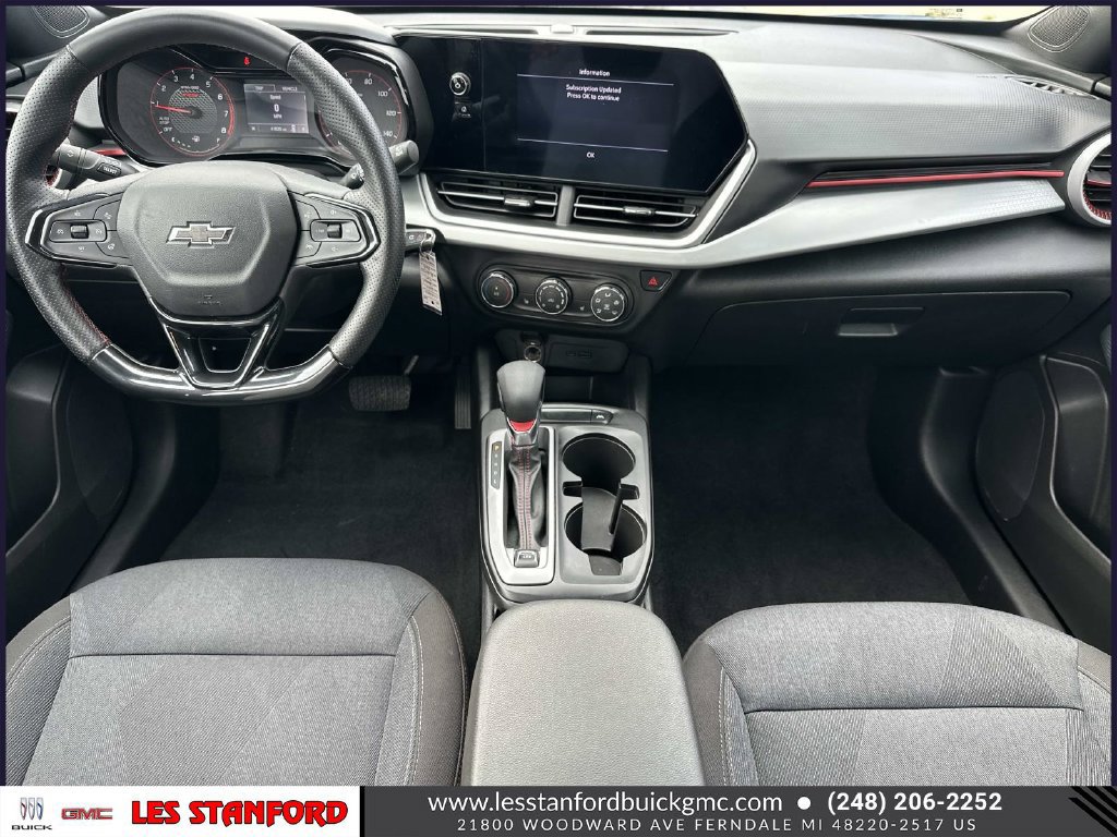 Used 2024 Chevrolet Trax RS FWD image 14