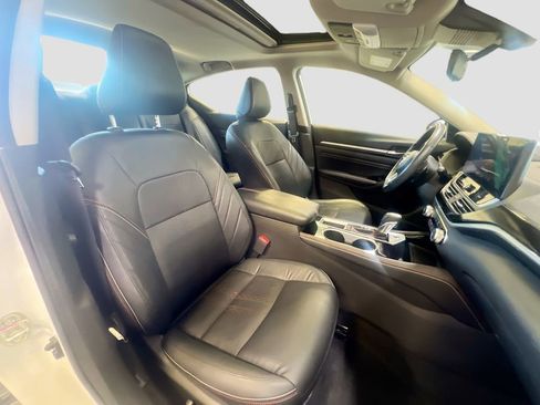 Used 2023 Nissan Altima 2.5 SR w/ SR Premium Package FWD image 28