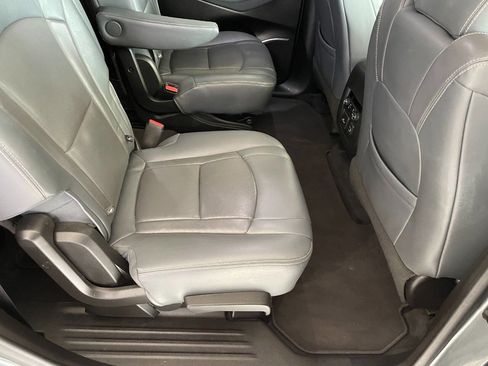 Used 2019 Buick Enclave Premium image 28