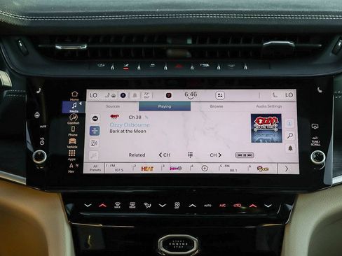 New 2026 Jeep Grand Cherokee L Limited w/ Luxury Tech Group II RWD image 17
